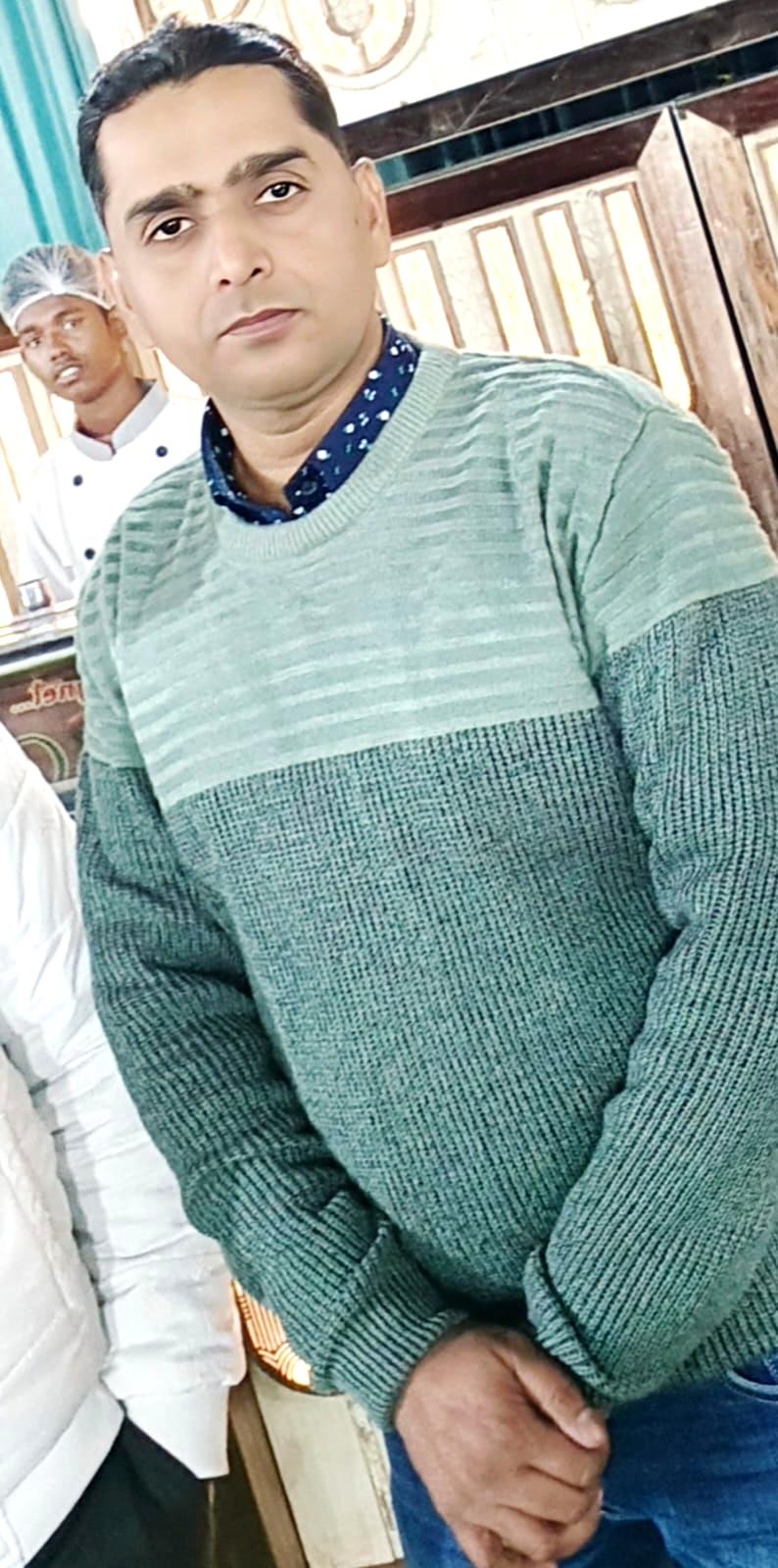 Muslim Gorakhpur(15725)